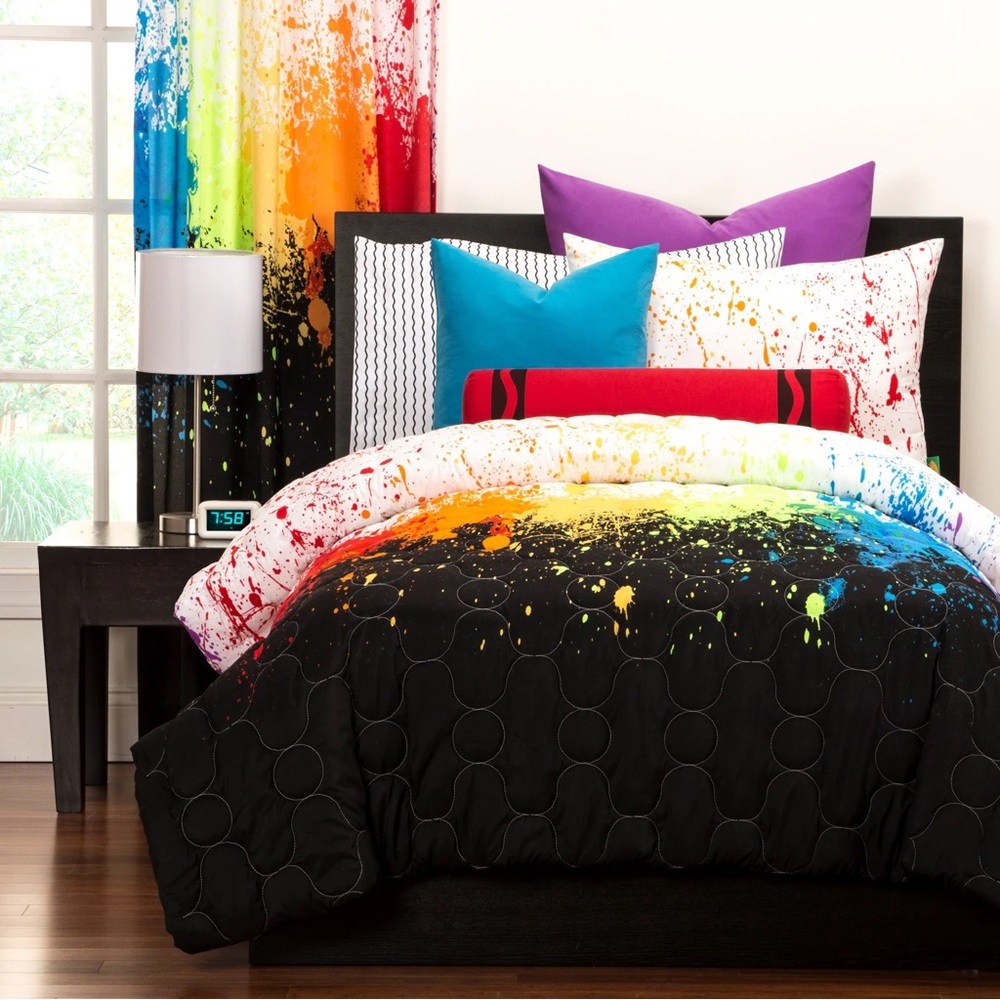Crayola Colour Burst Comforter Set - Black and Multicolor